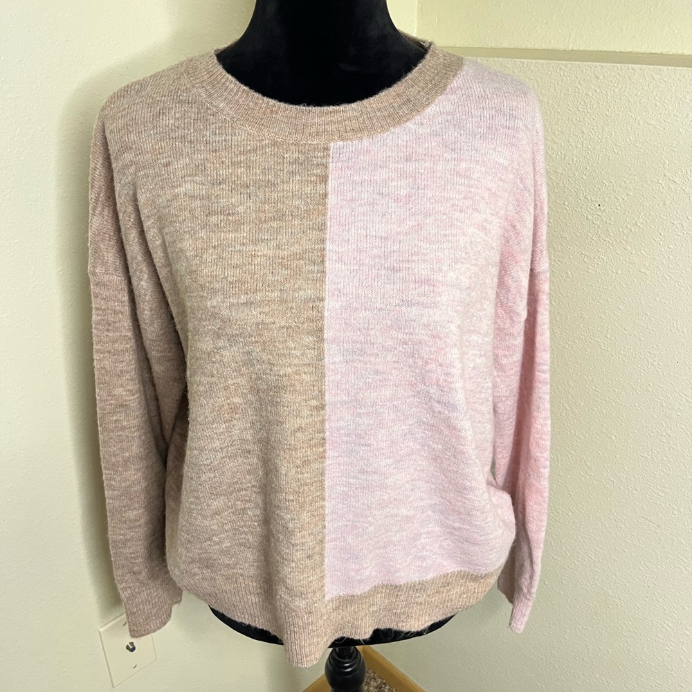 Women’s Saturday Sunday by Anthropologie size s small sweater